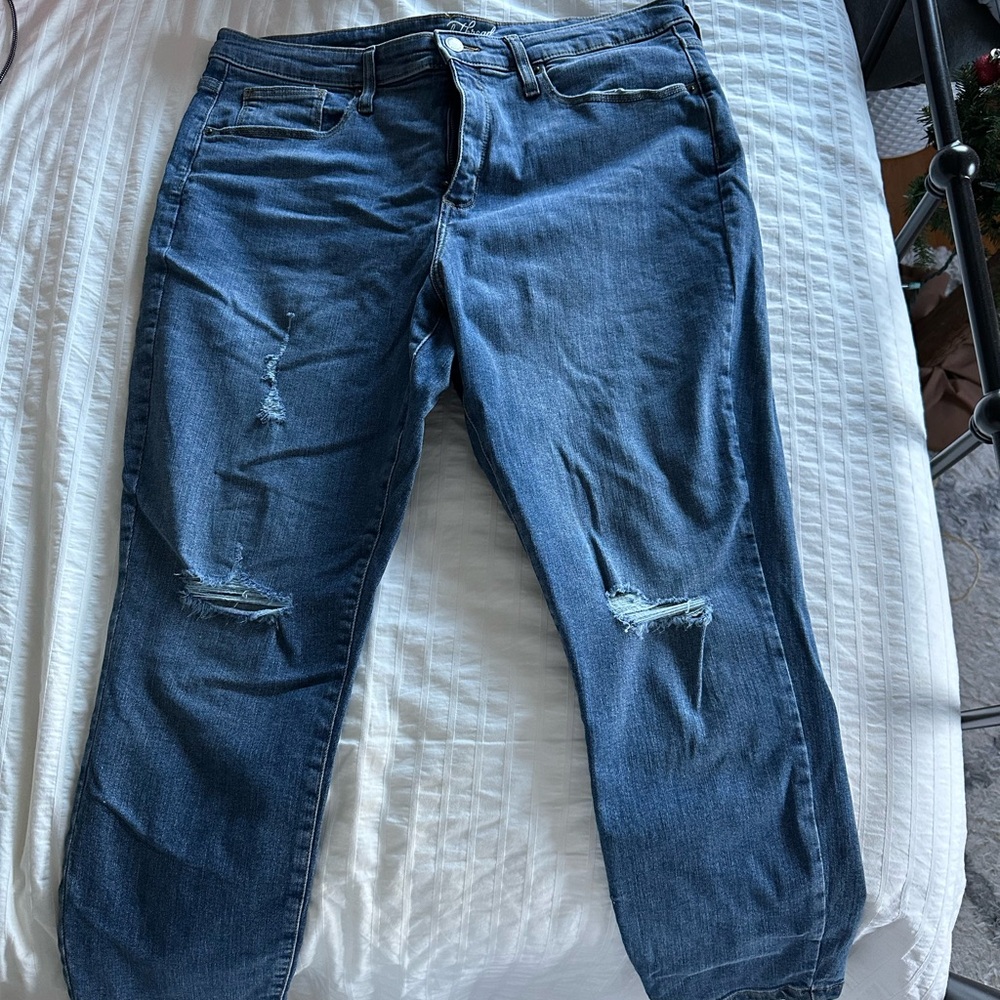 Universal Thread Jeans